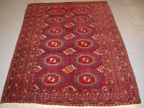 Antique Tekke or Saryk Turkmen Rug, Cochineal Dyes, Beautiful Colours, Circa 1890.
