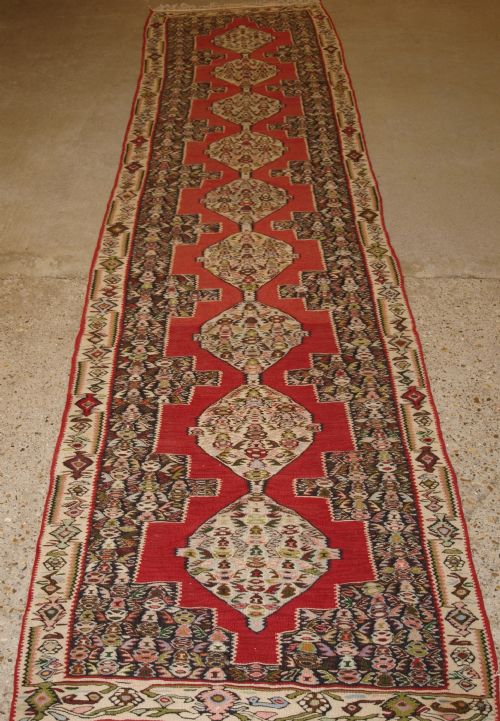OLD SENNEH KILIM RUNNER LINKED MEDALLION DESIGN EXCELLENT CONDITION CIRCA 1920