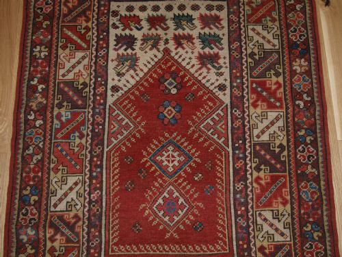 ANTIQUE TURKISH MILAS PRAYER RUG SUPERB SMALL SIZE AND DESIGN 2ND HALF 19TH CENTURY - ADDITIONAL PHOTO 4