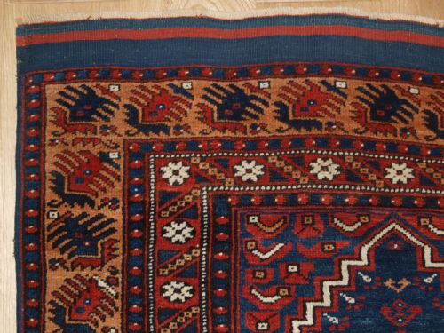 fig 1. ANTIQUE TURKISH PRAYER RUG, BERGAMA REGION, POSSIBLY YAGCEBEDIR, LATE 19TH CENTURY.