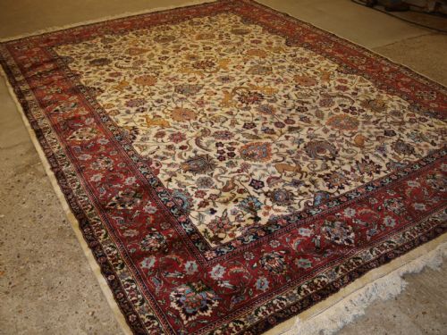 Old Persian Tabriz Carpet with Classic Hunting Design, Excellent Condition, Circa 1920.