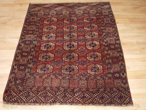 Antique Tekke Turkmen Rug of Small Size, Good Colour, Late 19th Century.