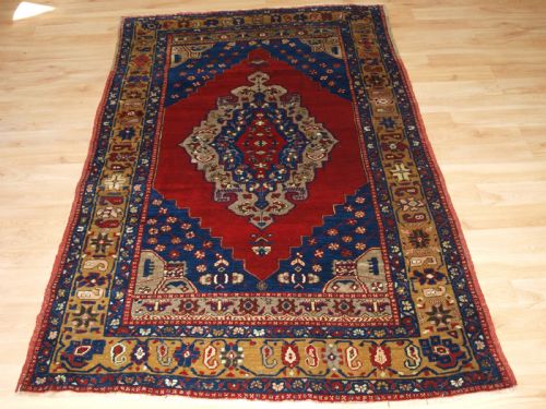 fig 1. ANTIQUE TURKISH TASPINAR VILLAGE RUG, OUTSTANDING EXAMPLE IN SUPERB CONDITION, CIRCA 1900.