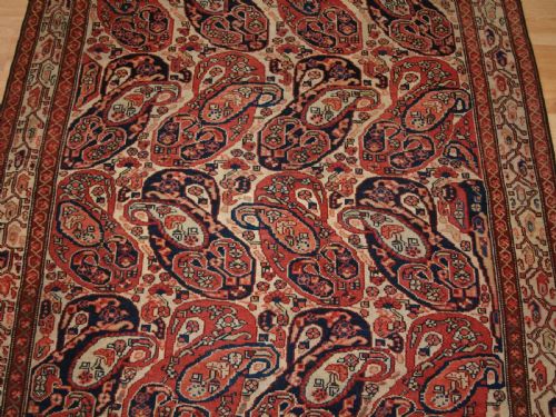 ANTIQUE MALAYER VILLAGE RUG MOTHER AND CHILD BOTEH DESIGN CIRCA 1900 - ADDITIONAL PHOTO 4