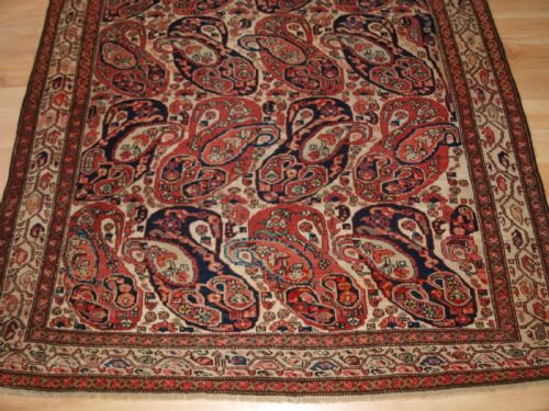 ANTIQUE MALAYER VILLAGE RUG MOTHER AND CHILD BOTEH DESIGN CIRCA 1900 - ADDITIONAL PHOTO 5