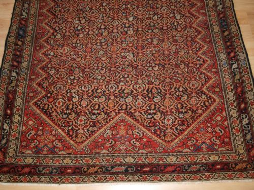 ANTIQUE MALAYER RUG WITH ALL OVER LATTICE DESIGN CIRCA 1900 - ADDITIONAL PHOTO 5