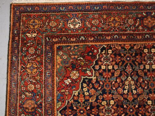 fig 1. ANTIQUE PERSIAN FARAGHAN RUG WITH SHRUB DESIGN, FULL PILE WITH GREAT COLOUR. CIRCA 1900.