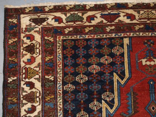 fig 1. ANTIQUE MAZLAHAN VILLAGE RUG, TRADITIONAL DESIGN, CIRCA 1920.