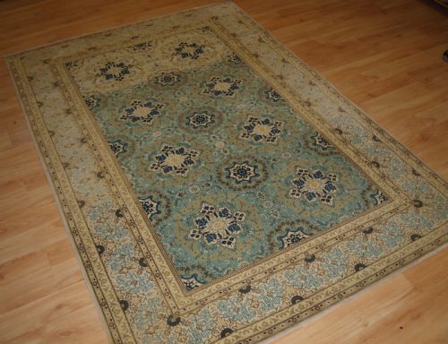 Antique Kashan Rug of Fine Weave Wth Soft Colours, Circa 1900/20.