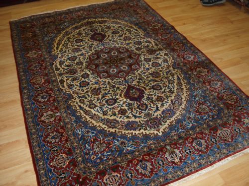 Old Isfahan Rug, Very Fine with Silk Foundation, Circa 1920/30