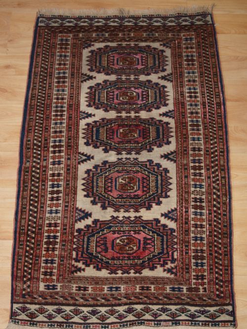 Antique Saryk Turkmen Rug of Small Size, Ivory Ground, Circa 1900.