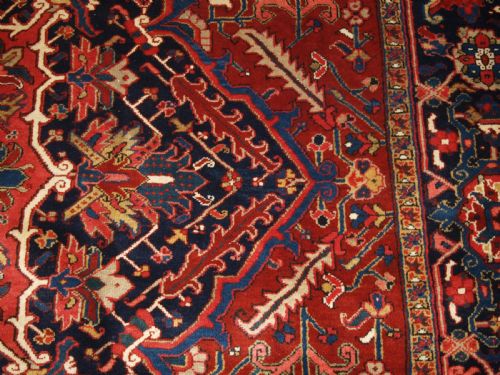 ANTIQUE HERIZ CARPET OF GOOD ROOM SIZE MEDALLION DESIGN CIRCA 1920 - ADDITIONAL PHOTO 8