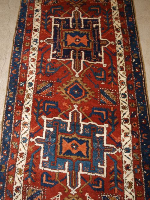 ANTIQUE KARAJA RUNNER OF TRADITIONAL DESIGN GREAT CONDITION CIRCA 1900 - ADDITIONAL PHOTO 5