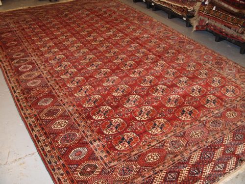 Antique Tekke Turkmen Main Carpet of Large Size, Superb Colour Circa 1890.
