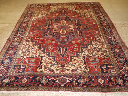 fig 1. ANTIQUE HERIZ CARPET, SMALL ROOM SIZE, GREAT CONDITION, CIRCA 1900/20.
