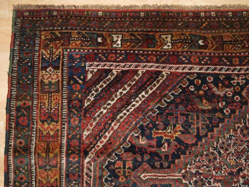 ANTIQUE KHAMSEH TRIBAL RUG PECKING CHICKENS CIRCA 1890 - ADDITIONAL PHOTO 2