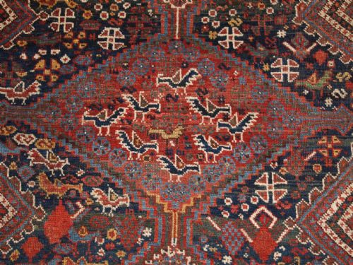 ANTIQUE KHAMSEH TRIBAL RUG PECKING CHICKENS CIRCA 1890 - ADDITIONAL PHOTO 6