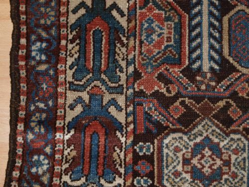 ANTIQUE RUNNER BY THE LURI TRIBE REPEAT SHIELD DESIGN CIRCA 1900 - ADDITIONAL PHOTO 2