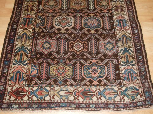 ANTIQUE RUNNER BY THE LURI TRIBE REPEAT SHIELD DESIGN CIRCA 1900 - ADDITIONAL PHOTO 6