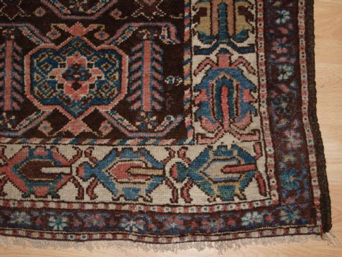 ANTIQUE RUNNER BY THE LURI TRIBE REPEAT SHIELD DESIGN CIRCA 1900 - ADDITIONAL PHOTO 7