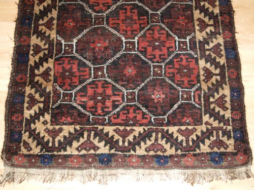 ANTIQUE AFGHAN BALUCH RUG SMALL SIZE WITH LATTICE DESIGN CIRCA 1900 - ADDITIONAL PHOTO 5