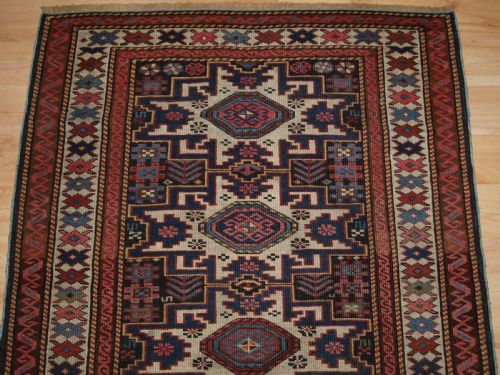 ANTIQUE EAST CAUCASIAN RUG WITH LESGHI STAR DESIGN SMALL SIZE CIRCA 1900 - ADDITIONAL PHOTO 3