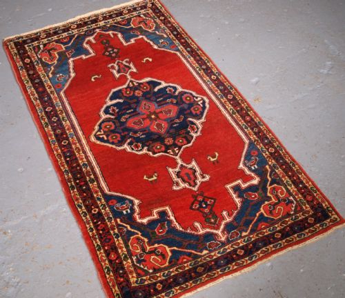fig 1. ANTIQUE BIJAR RUG OF SMALL SIZE, EXCELLENT CONDITION, CIRCA 1900.