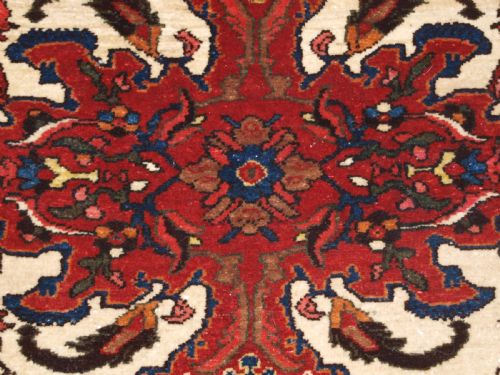 ANTIQUE TAFRESH VILLAGE RUG OF CLASSIC DESIGN WITH 21 BIRDS CIRCA 1920 - ADDITIONAL PHOTO 7