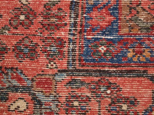 ANTIQUE TAFRESH VILLAGE RUG OF CLASSIC DESIGN WITH 21 BIRDS CIRCA 1920 - ADDITIONAL PHOTO 10