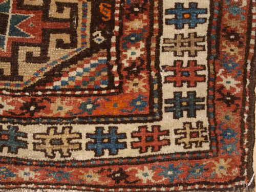 ANTIQUE KURDISH RUNNER WITH MEMLING GUL DESIGN CIRCA 1900 - ADDITIONAL PHOTO 10