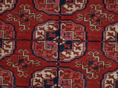 fig 1. ANTIQUE TEKKE TIRKMEN RUG WITH SOFT COLOUR, CIRCA 1900.