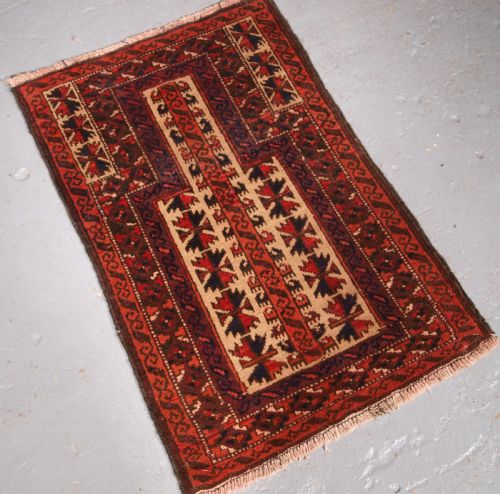 fig 1. OLD AFGHAN BALUCH CHILDS PRAYER RUG, VERY SWEET SMALL RUG, CIRCA 1920.