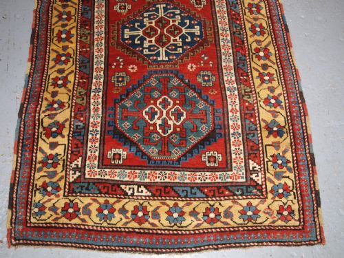 ANTIQUE SOUTH CAUCASIAN KARABAGH REGION LONG RUG OUTSTANDING COLOUR AND CONDITION CIRCA 1880 - ADDITIONAL PHOTO 4