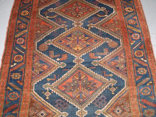 ANTIQUE KURDISH RUG LINKED MEDALLION DESIGN CIRCA 1900 - ADDITIONAL PHOTO 2