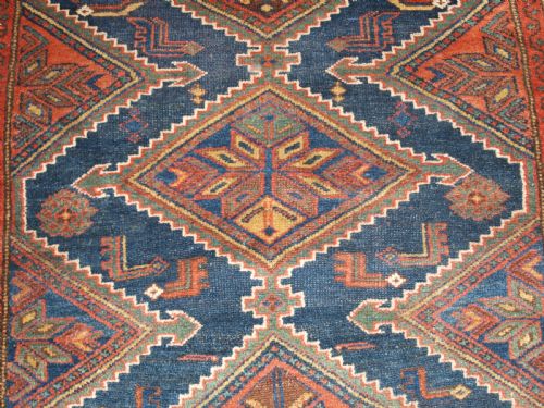 ANTIQUE KURDISH RUG LINKED MEDALLION DESIGN CIRCA 1900 - ADDITIONAL PHOTO 8