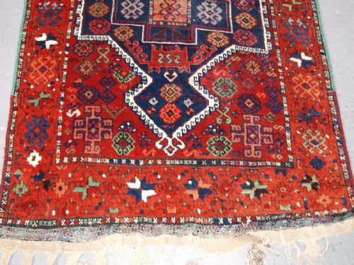 ANTIQUE TURKISH YURUK LONG RUG THREEMEDALLION DESIGN CIRCA 1900 - ADDITIONAL PHOTO 5