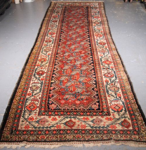 Antique Malayer Runner of Large Size, Country House Style, Circa 1900/20.