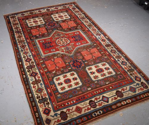 ANTIQUE TURKISH ANTEP RUG OF VERY SCARCE DESIGN SOUTH EAST ANATOLIA CIRCA 1870 - ADDITIONAL PHOTO 1