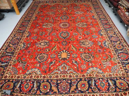 Antique Tabriz Carpet with Birds and Lions, Excellent Condition, Circa 1900/20.