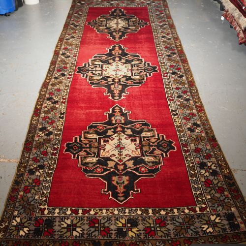 Old Turkish Runner, Nigde Region, Large Size Country House Look, Circa 1920.
