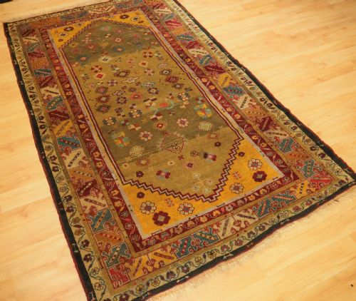 ANTIQUE TURKISH MILAS RUG WITH SCARCE GREEN GROUND CIRCA 1875 - ADDITIONAL PHOTO 1