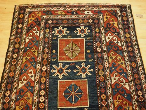 ANTIQUE CAUCASIAN KUBA REGION KARAGASHLI RUG CIRCA 1900 - ADDITIONAL PHOTO 1