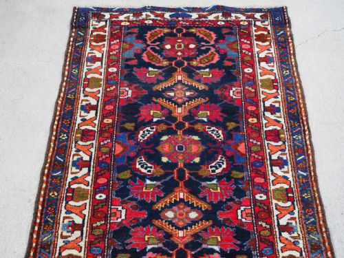 ANTIQUE HAMADAN RUNNER COUNTRY HOUSE STYLE CIRCA 1920 - ADDITIONAL PHOTO 2