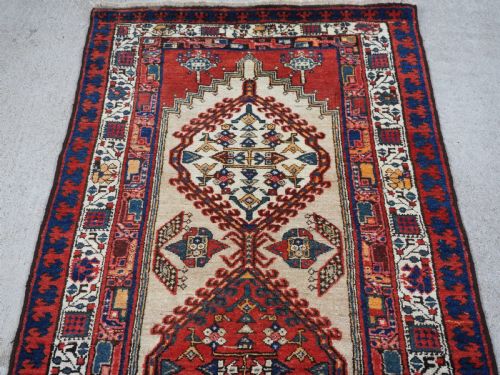 ANTIQUE SARAB VILLAGE RUNNER TRADITIONAL DESIGN CIRCA 1920 - ADDITIONAL PHOTO 2