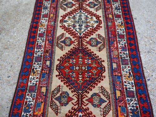 ANTIQUE SARAB VILLAGE RUNNER TRADITIONAL DESIGN CIRCA 1920 - ADDITIONAL PHOTO 4