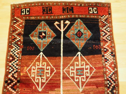 ANTIQUE TURKISH YURUK RUG OF SMLL SIZE AND CHARMING DESIGN CIRCA 1900 - ADDITIONAL PHOTO 2