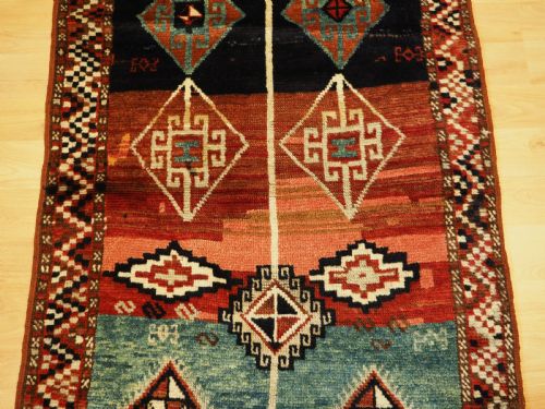 ANTIQUE TURKISH YURUK RUG OF SMLL SIZE AND CHARMING DESIGN CIRCA 1900 - ADDITIONAL PHOTO 3