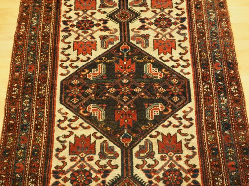 ANTIQUE HAMADAN REGION VILLAGE RUG KURDISH WEAVERS CIRCA 1920 - ADDITIONAL PHOTO 2