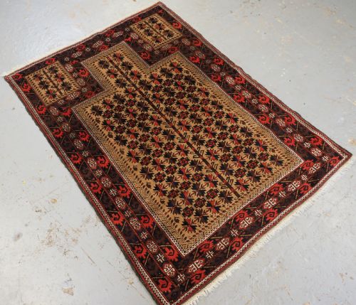 fig 1. ANTIQUE BALUCH PRAYER RUG, CAMEL GROUND WITH TREE OF LIFE, CIRCA 1900.