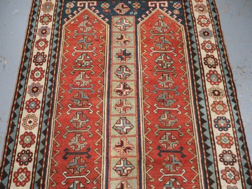 ANTIQUE SOUTH CAUCASIAN KAZAK RUG ELONGATED LATCH HOOK MEDALLIONS CIRCA 1890 - ADDITIONAL PHOTO 3